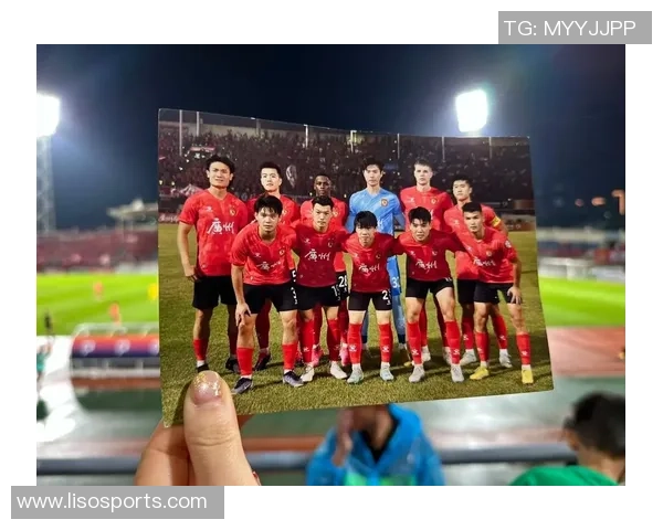 广州足球队灵活性展现全场比赛精彩瞬间分析与点评 广州足球队灵活性展现全场比赛精彩瞬间分析与点评